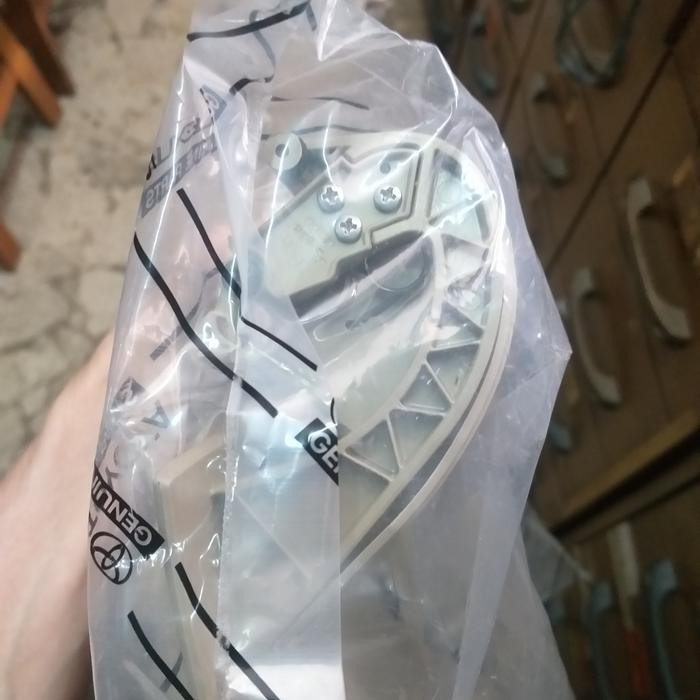 tutup cover laci atas dashboard innova 2005-2015