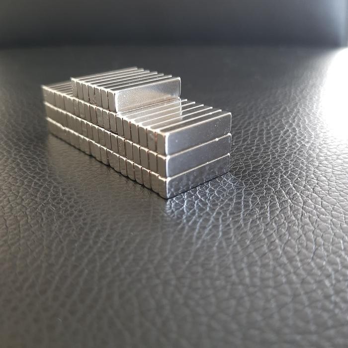 

New Magnet Neodymium Persegi Balok Block 20x5x3mm 20mmx5mmx3mm 20*5*3mm