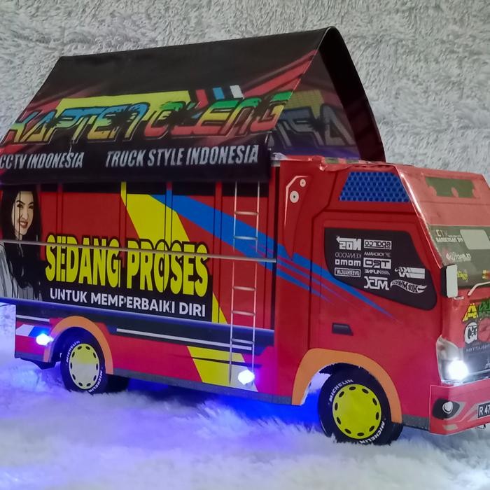 Pilihan- Miniatur Truk Oleng Kayu Remote Control Canter Anti Gosip Murah
