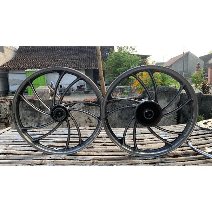Velg Cefiro Suzuki bekas sepasang
