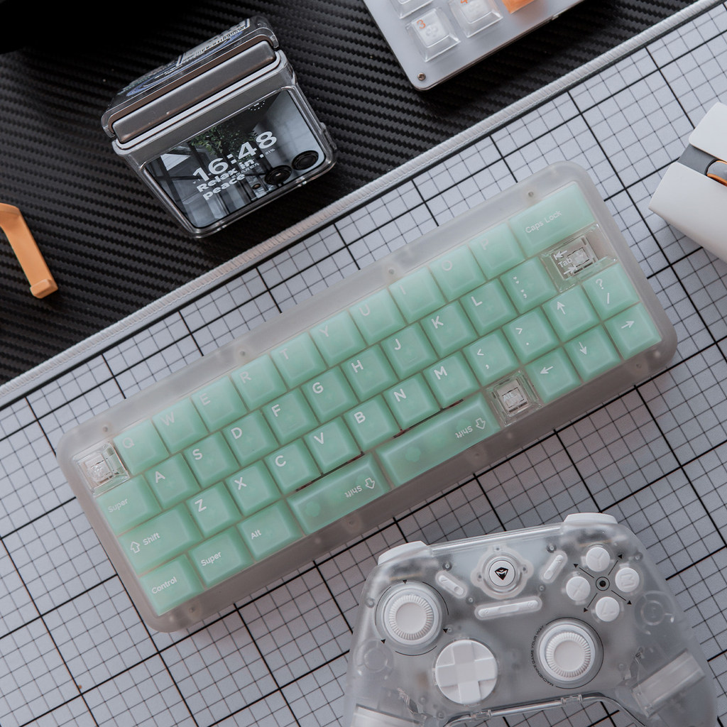 132 keys Green Fog Transparent Keycaps Cherry profile PC keycaps Shine Through Backlit Keycaps For