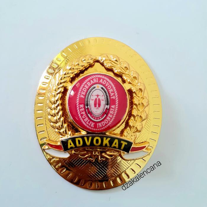 Pin Lenan Advokat FERARI Warna Merah Diameter 5 cm