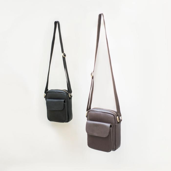 Como Black Sling Bag Tas Selempang from The Daily Smith