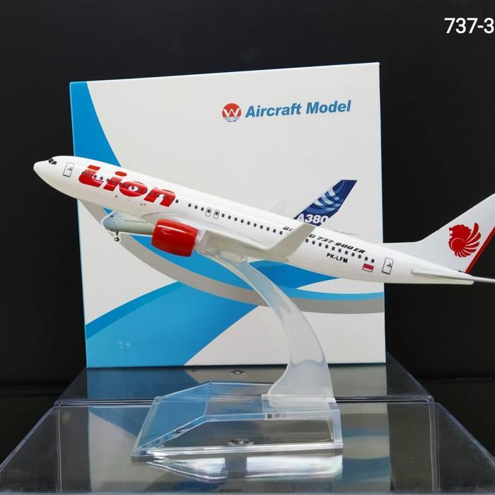 Miniatur Pajangan Pesawat Air Craft Model Lion Boeing 737 -900Er