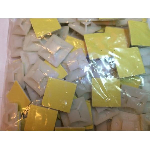 

Kabel Tie Mount 40X40 Mm/Pengikat Kabel/Pengait Kabel