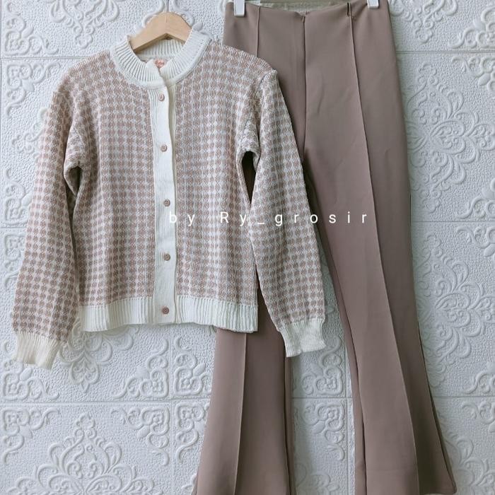 Setelan Wanita Blus Rajut Motif Kotak + Celana Cutbray Bahan Scuba Panjang