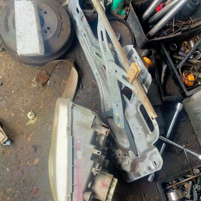 headlamp kiri dan regulator kaca PINTU hyundai Trajet