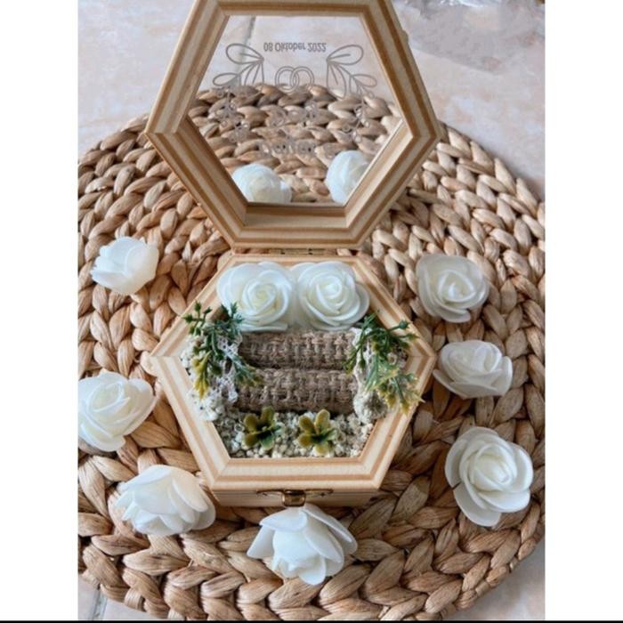 kotak cincin kayu / ring box / tempat cincin tunangan / hexagonal