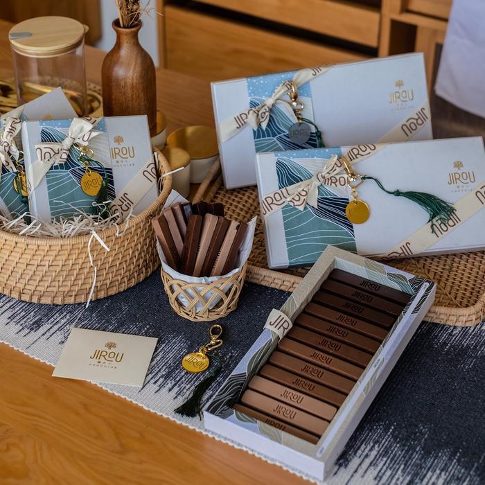 Jirou Gradient Chocolate - HAMPERS - GIFT SET