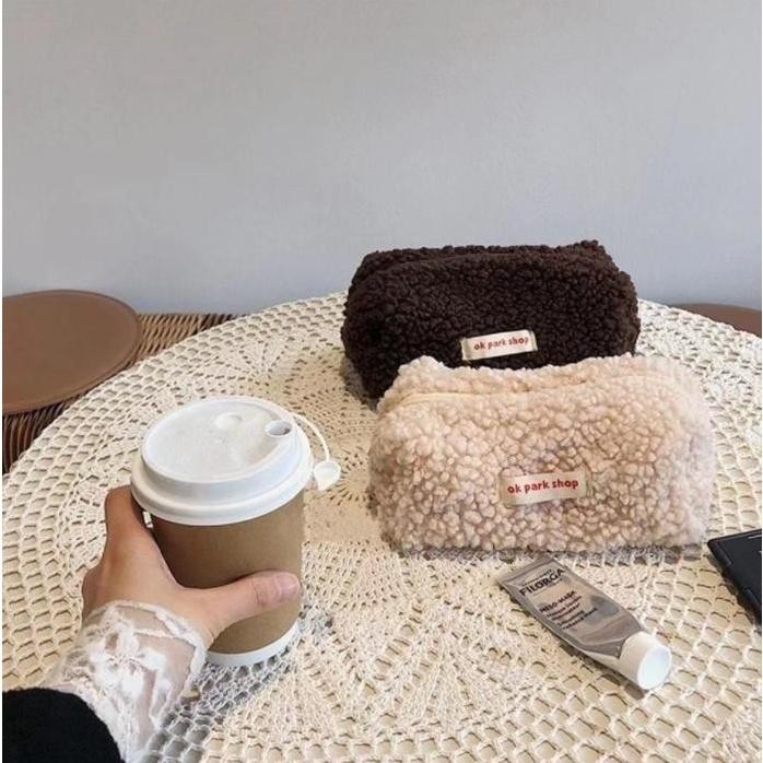 

[MILOLI] Kotak Pensil Bulu furry Woll Soft Aesthetic Korean Style Stationery - F0150