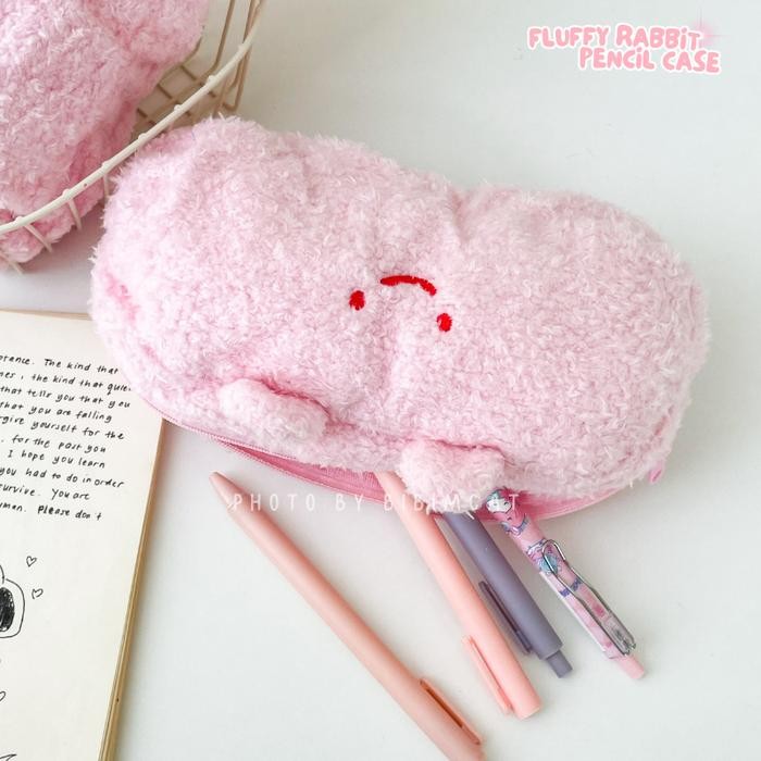 

KOTAK PENSIL PINK RABBIT FLUFFY / TEMPAT PENCIL CASE KELINCI BONEKA HADIAH ANAK