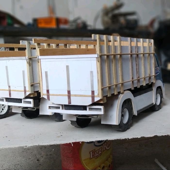 miniatur truk plastik modifikasi Toy Kayu