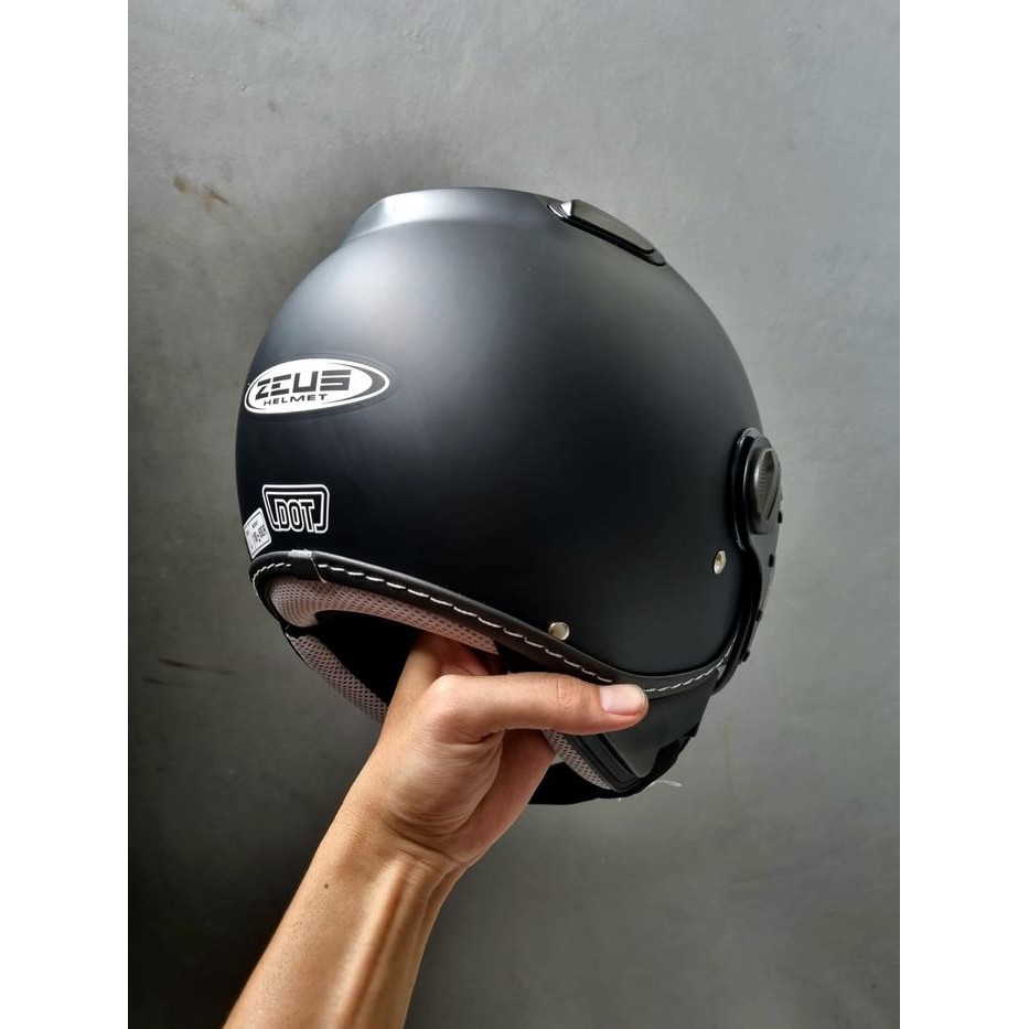 ZEUS 210K MATT BLACK RETRO SINGLE VISOR HELMET