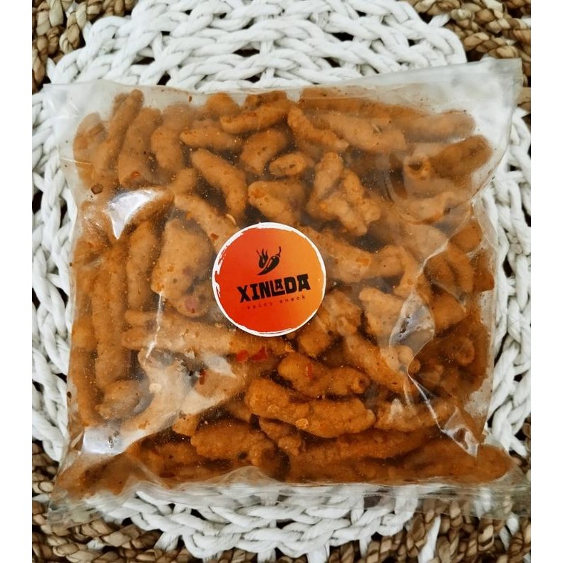 

USUS CRISPY KERIPIK USUS PEDAS EXTRA PEDAS GURIH 450 GRAM