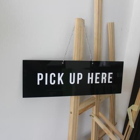 

SIGN ACRYLIC PICK UP HERE / SIGN TIMBUL AKRILIK / SIGN AKRILIK