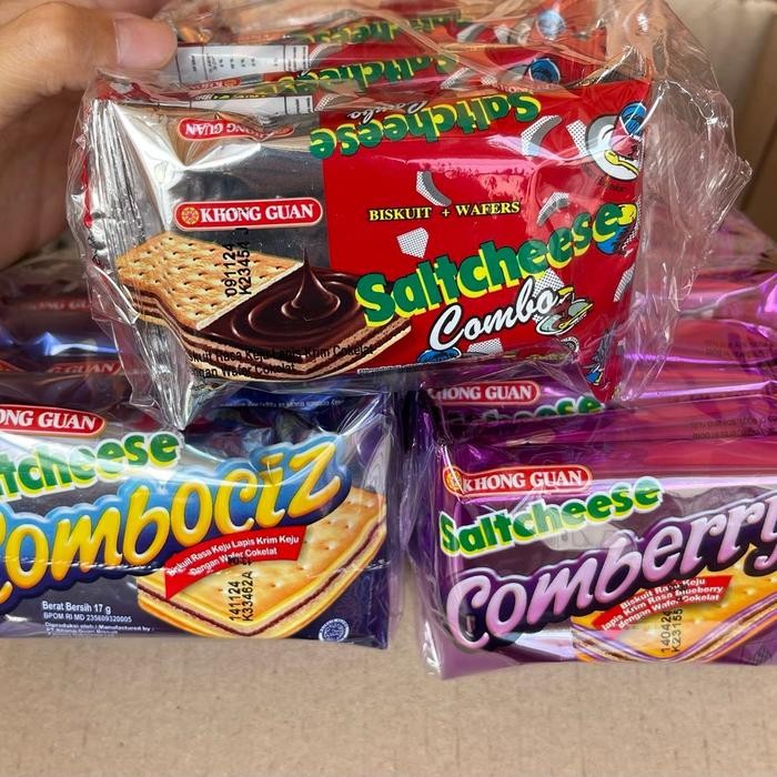 

New agen distributor makanan ringan snack biskuit wafer saltcheese combo combociz comberry renceng