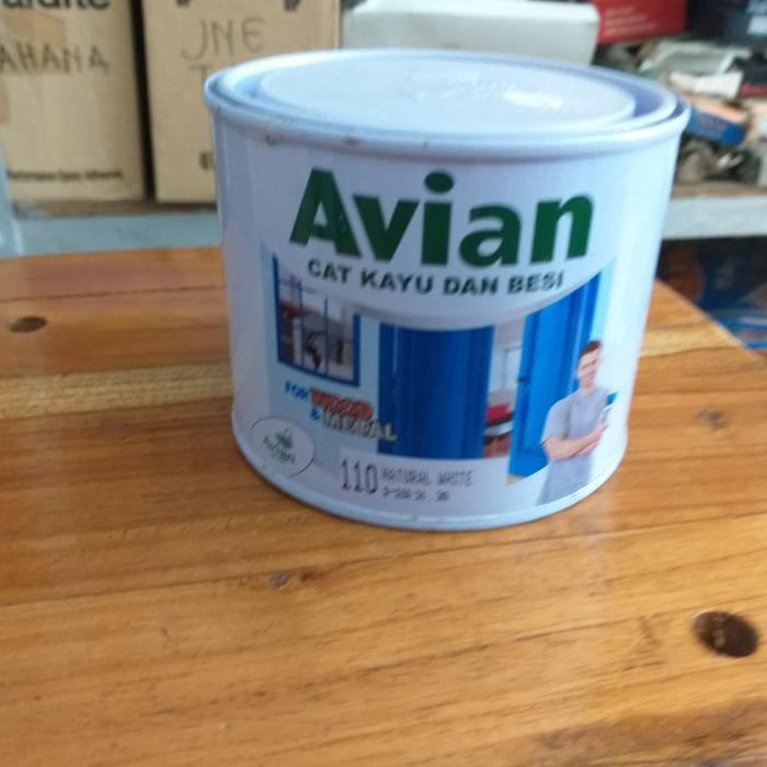 Cat besi kayu. Avian. cat minyak 1/2 kg. cat Avian
