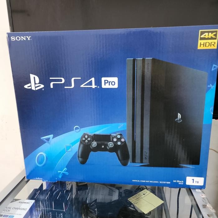 PS4 PRO 1TB FREE FULL GAME