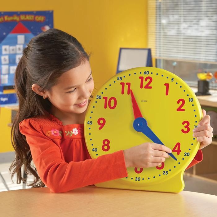 Learning Resources Big Time Demonstration Clock 12-Hour Teaching Clock with Built-In Gear Mechanism,