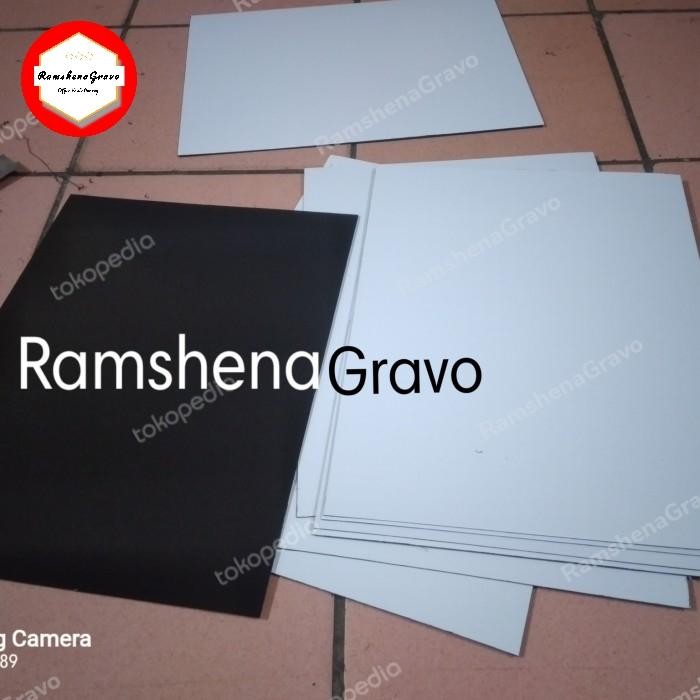

HOT PROMO Bahan papan panel / name tag / nama dada 30cm x 40cm tebal 1.5mm