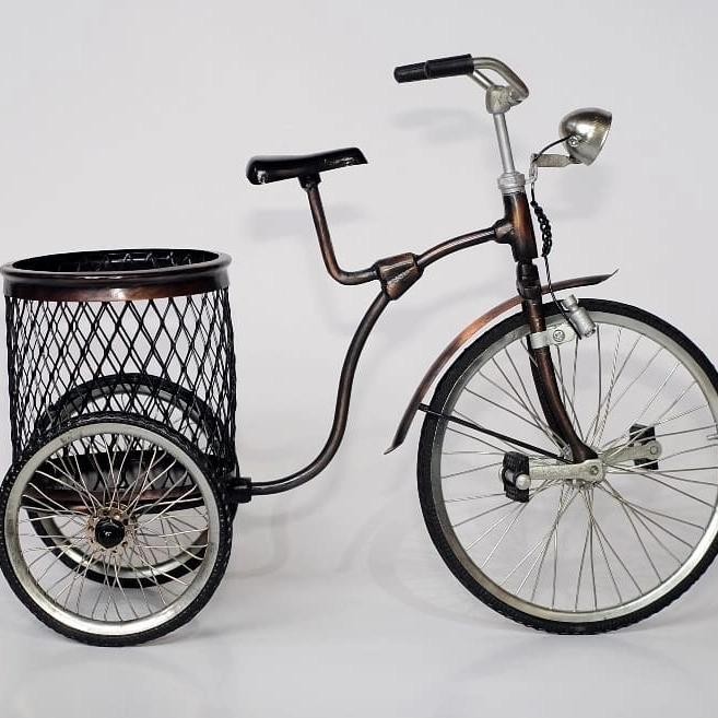 

Bisa E-Katalog! Tempat Alat Tulis Bolpoin Sepeda Keranjang