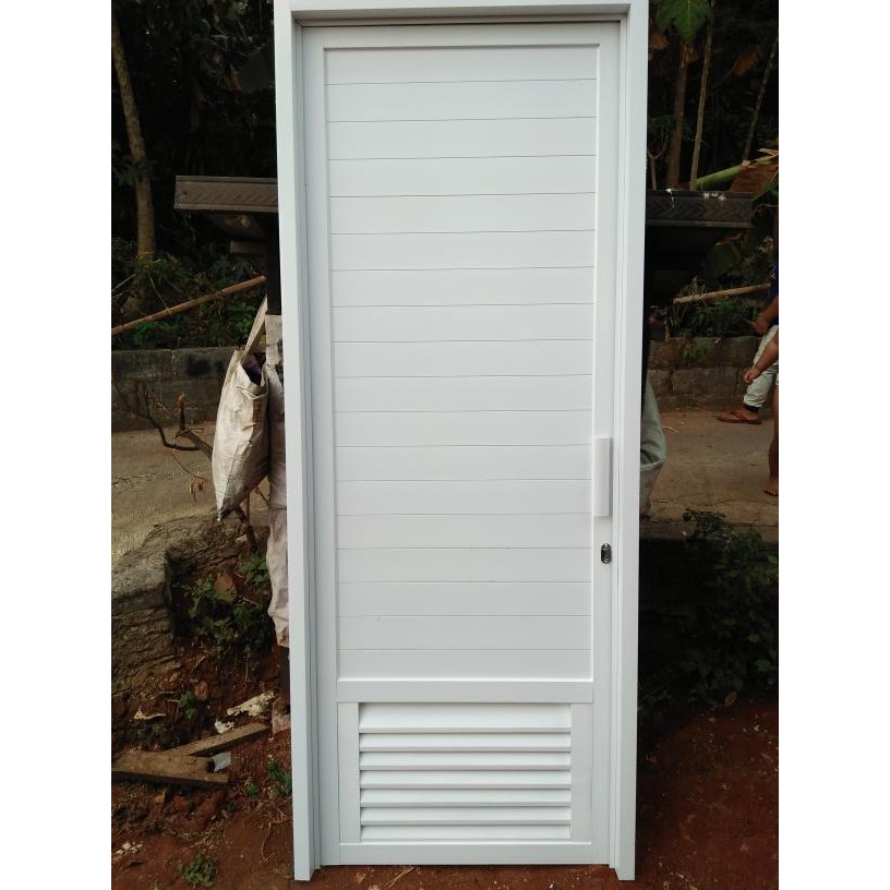 Pintu aluminium kamar mandi jalusi
