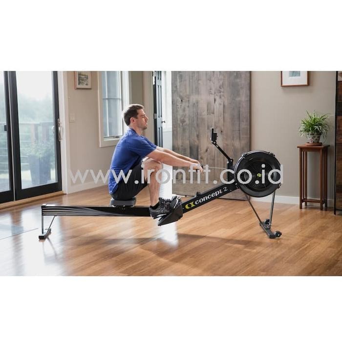 CONCEPT 2 ROWING MACHINE D PM5