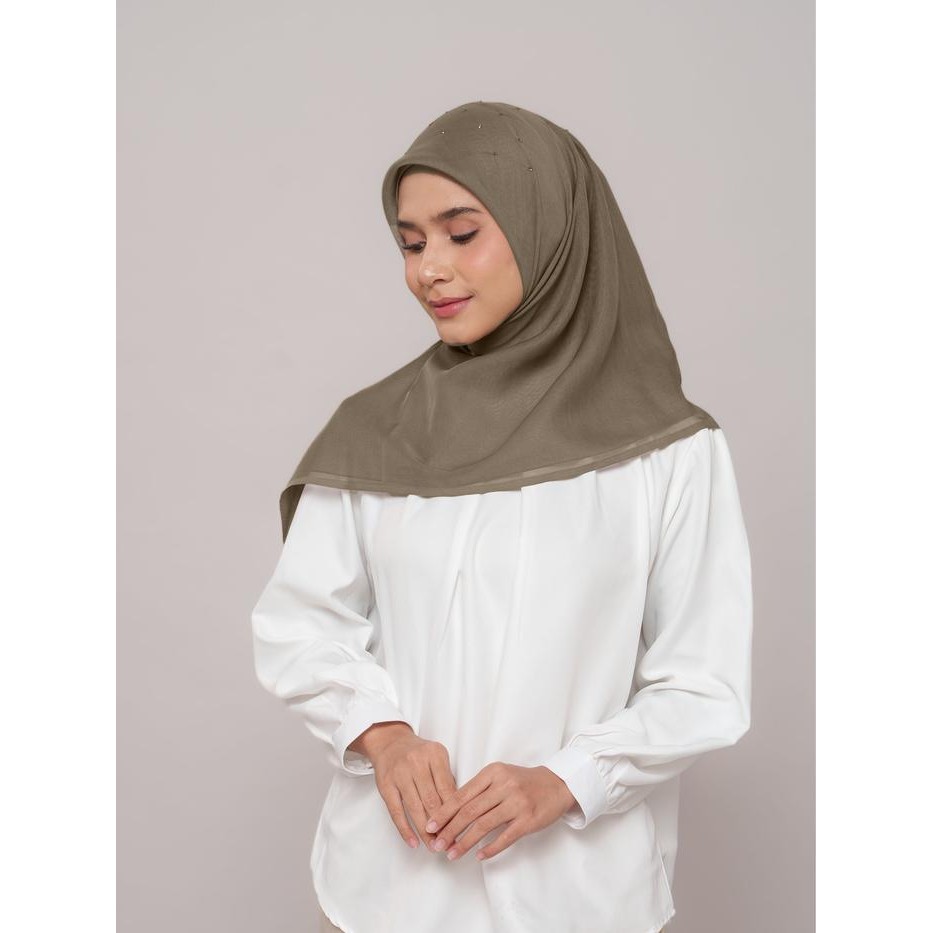 d6fs- Napocut Hijab - Plain Paris Premium Berlian 29 New Series ( Jilbab Segi Empat Tabur 29
