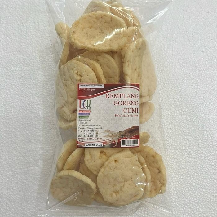 

ASLI Kerupuk Kemplang Goreng Cumi 250 Gram Cemilan Keripik Asli Bangka dari LCK READY STOCK