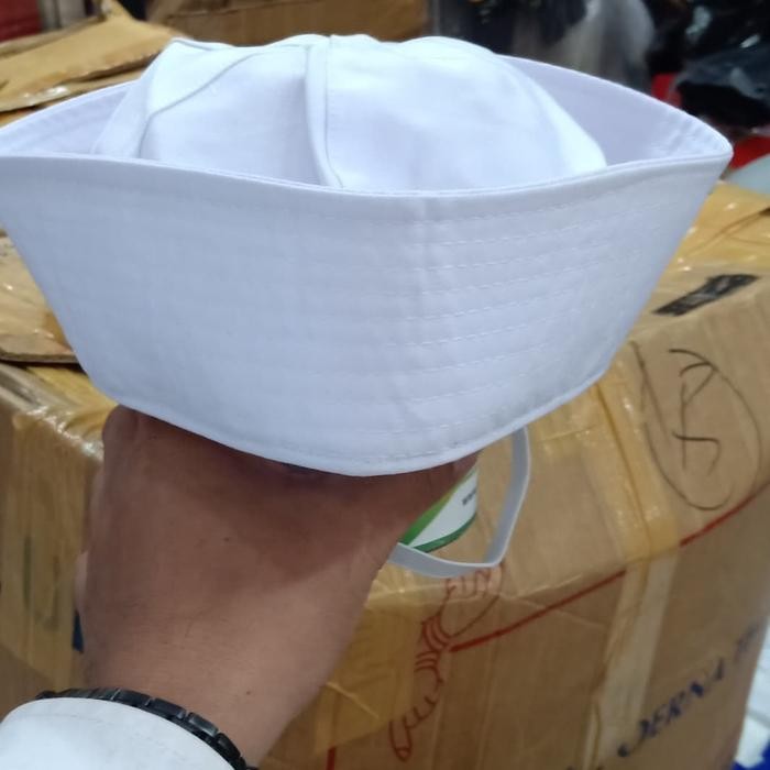 TOPI POPEYE PUTIH