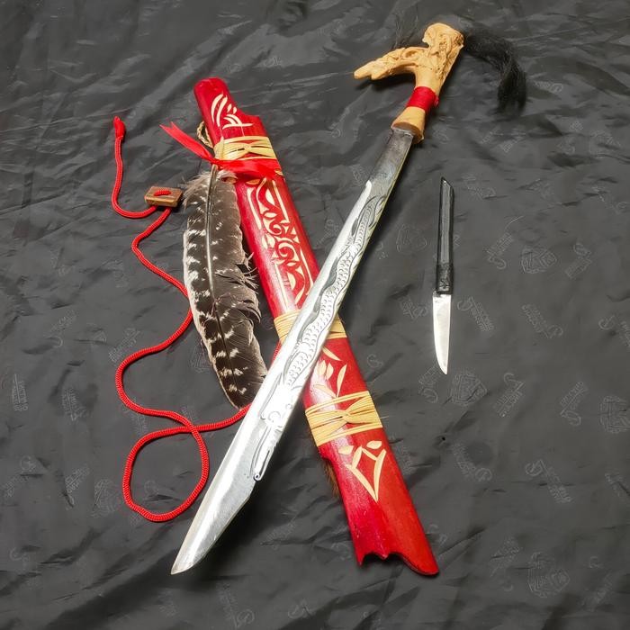 Terlaris Mandau Ukir Naga Timbul, Senjata Khas Kalimantan