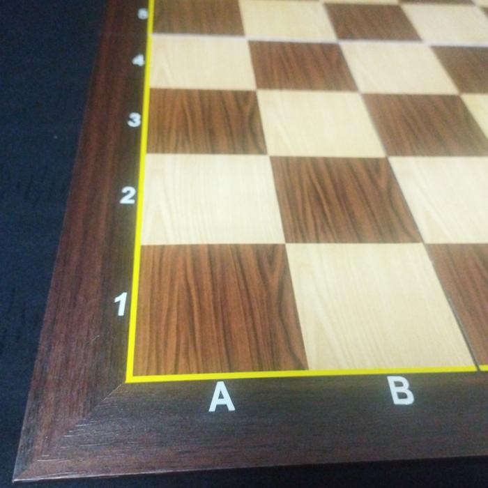 j225- Papan Catur Lipat 8