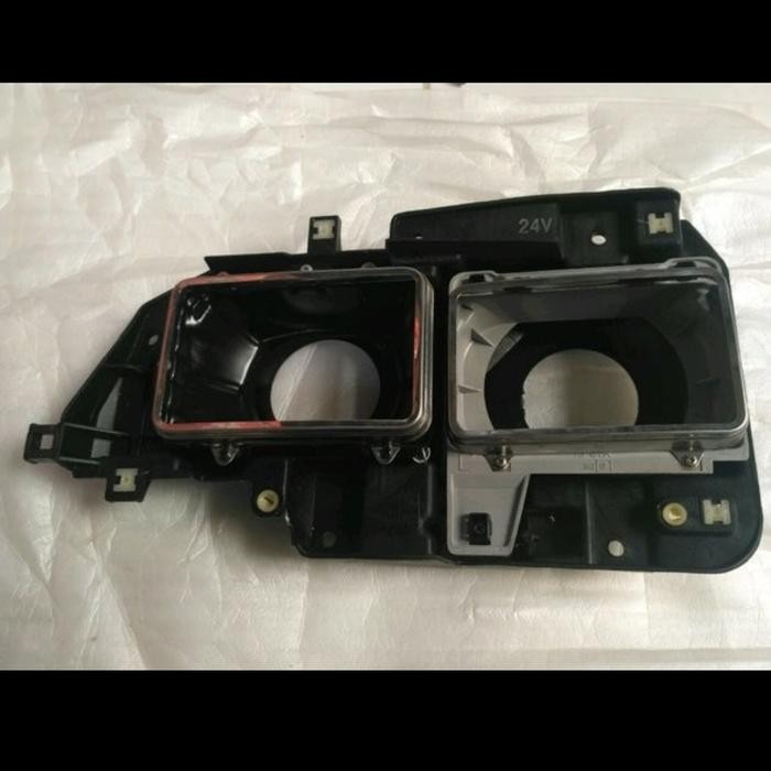 RUMAH BRAKET DUDUKAN LAMPU DEPAN ISUZU ELF LAMA IMPORT TAIWAN