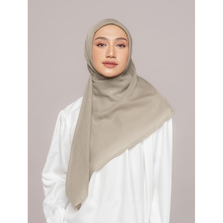 Pilihan- Napocut Hijab - Plain Paris Premium Kristal 57 New Series ( Jilbab Segi Empat Tabur 57