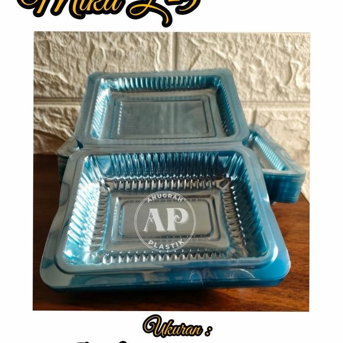 

Mika kue L-5 uk 10,2 x 7,8 x 3,5 cm PER KARTON / DUS