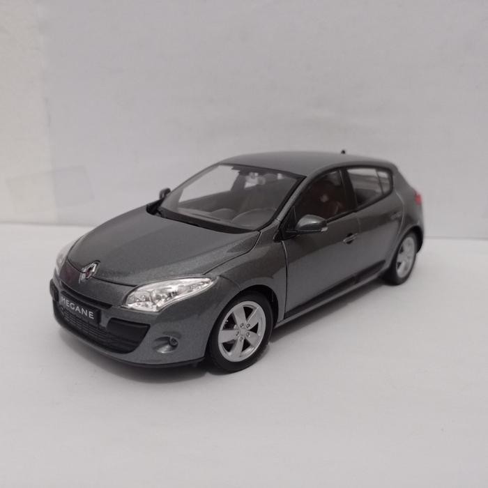 Pilihan- Diecast Mobil Renault Megane Grey Welly 1:24 Miniatur Mobil Koleksi