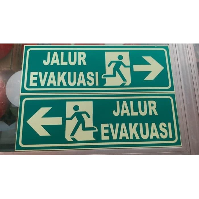 

AKRILIK JALUR EVAKUASI SIGN RAMBU GLOW IN THE DARK 30X10