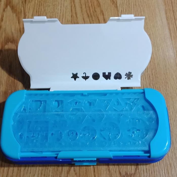 

ORI KOREA TEMPAT PENCIL DORAEMON + PENGGARIS READY STOCK