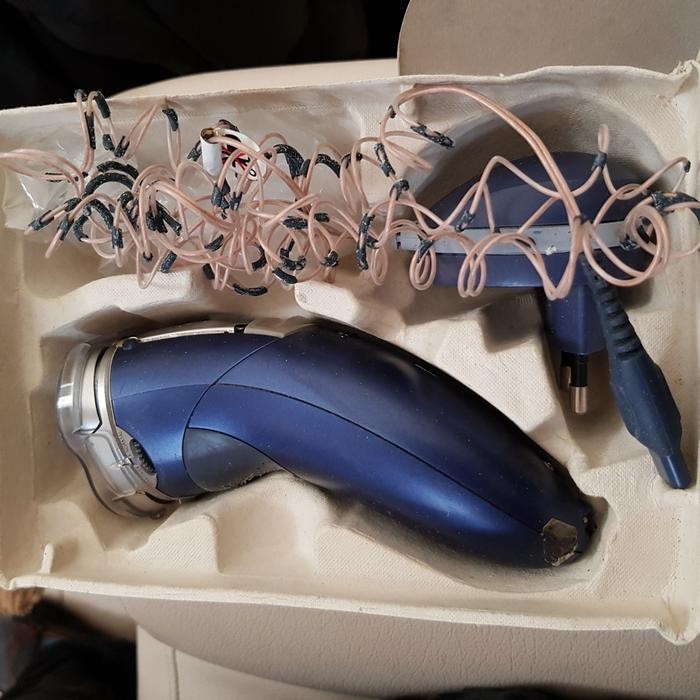 Philip Shaver Philishave 8825 Aquagenic Preloved Baterai Rusak Drop