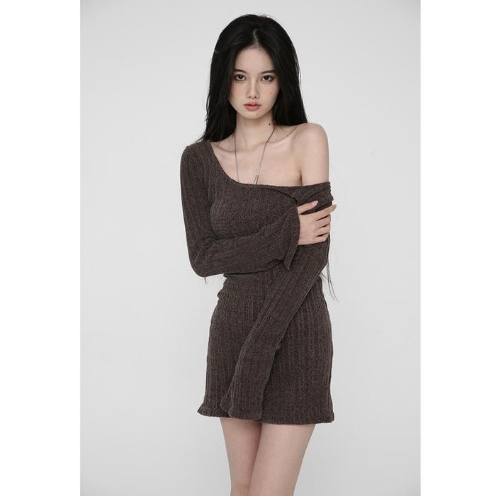 Pilihan- Yiu Yiu Korea - Sexy Rajut Mini Dress Bodycon Square Neck Long Dress Wanita Knit Dress
