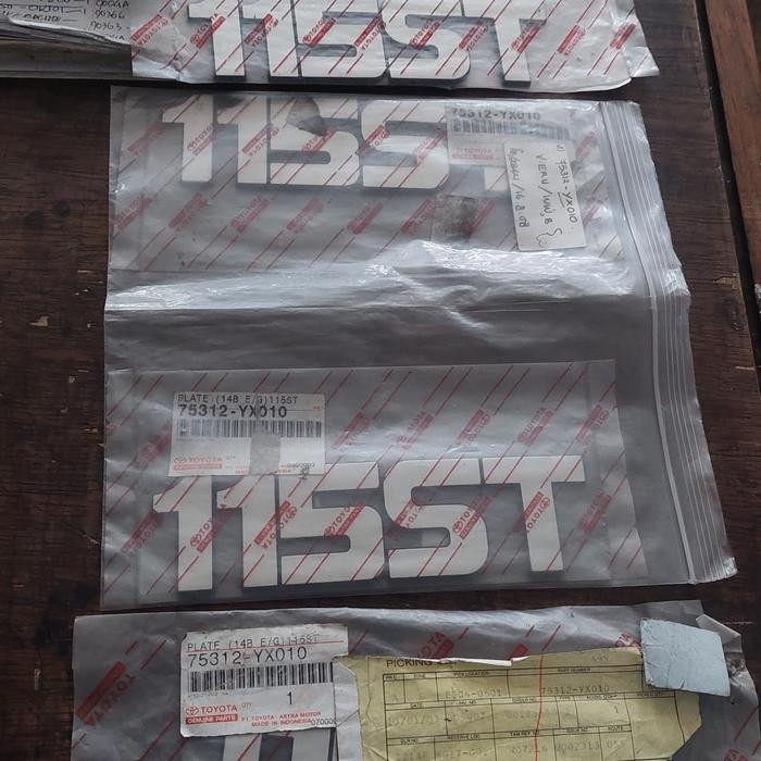 Emblem Toyota Dyna 115ST Original