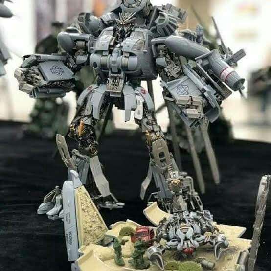 Ready Weijiang Transformer M05 Blackout Hide Shadow Diecast with Diorama