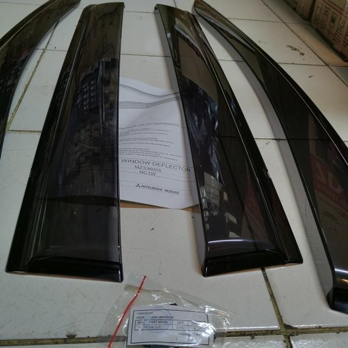 DOOR VISOR / TALANG AIR / TALANG HUJAN ORIGINAL MITSUBISHI XPANDER CROSS 2017 2024