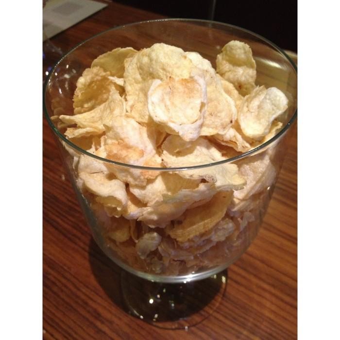 

MOTHER CHAN EMPING MANIS 450GR - KERIPIK PEDAS CRISPY CEMILAN KERING GORENG SNACK UNTUK TEMAN NGEMIL