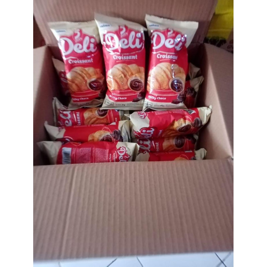 

Pilihan- Roti Deli Croissant 5 Days Milky Choco & Happy Berry 45 Gram, 1 Karton Isi 20 Pcs -