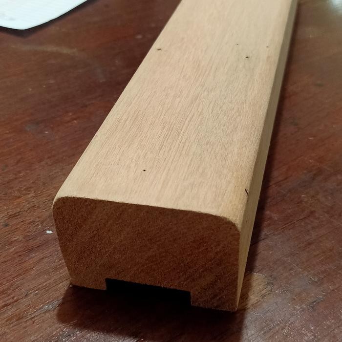 Railing tangga kayu,Handrail kayu,raling kayu.