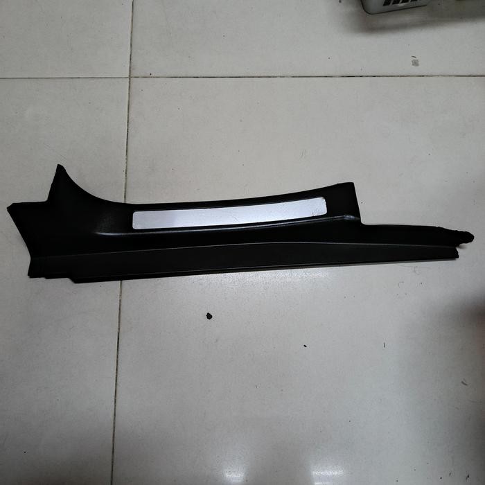 Cover Sill Plate Belakang Kiri Mercedes Benz W203 A2036800935