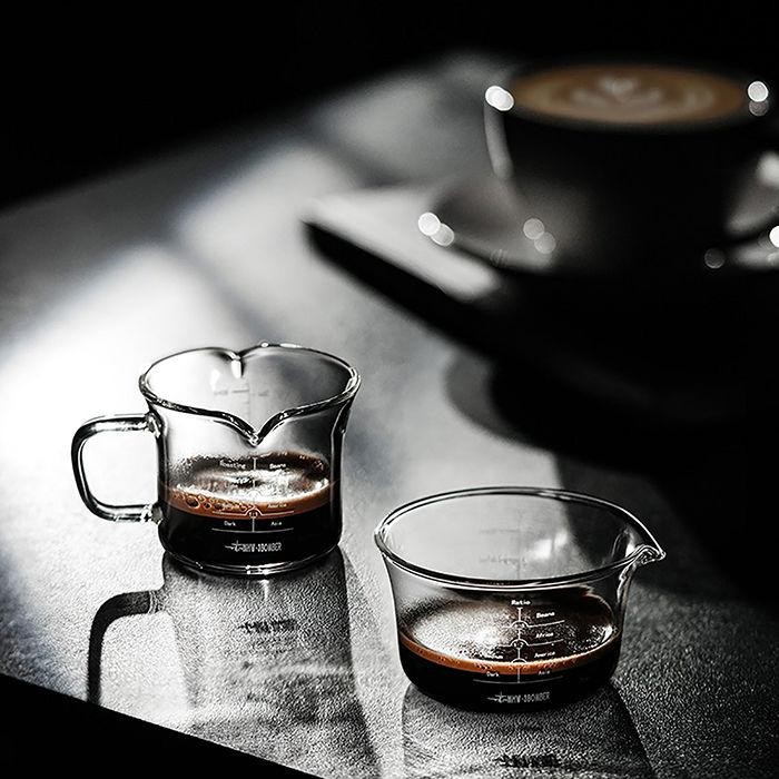 

MHW-3BOMBER - GLASS MEASURING CUP 120ML - GELAS TAKAR KOPI ESPRESSO - DOUBLE SPOUT TRANSPARENT