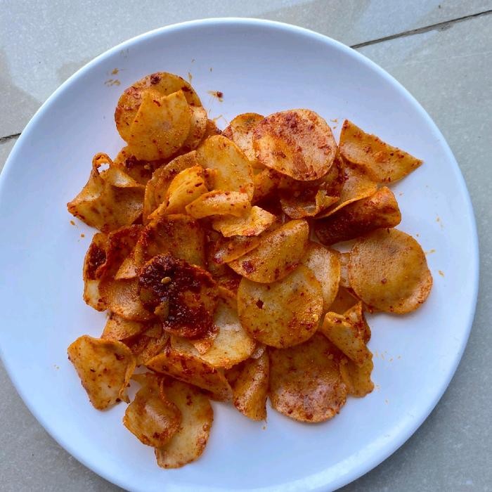 

MORING CIKRUH PEDAS DAN GURIH SNACKS CEMILAN KRIPIK KERIPIK MAKANAN ASIN