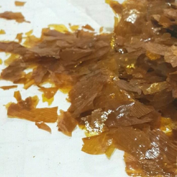 Pilihan- Sirlak / Shellac / Serlak Plitur Emping 100 Gram